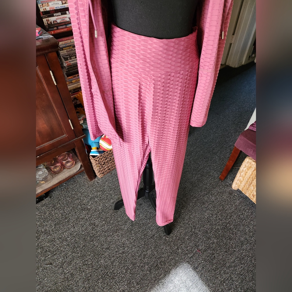 Athletic Suit - Picture 4 of 7